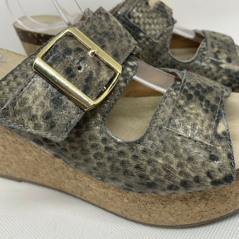 Kenneth Cole Python Print Platform 7.5 - Picture 3 of 9